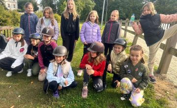 Klasa 4b na wycieczce w Jakubowicach