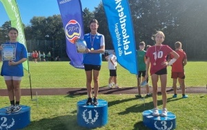 Lekkoatleci na podium podczas zawodów w Twardogórze (5)